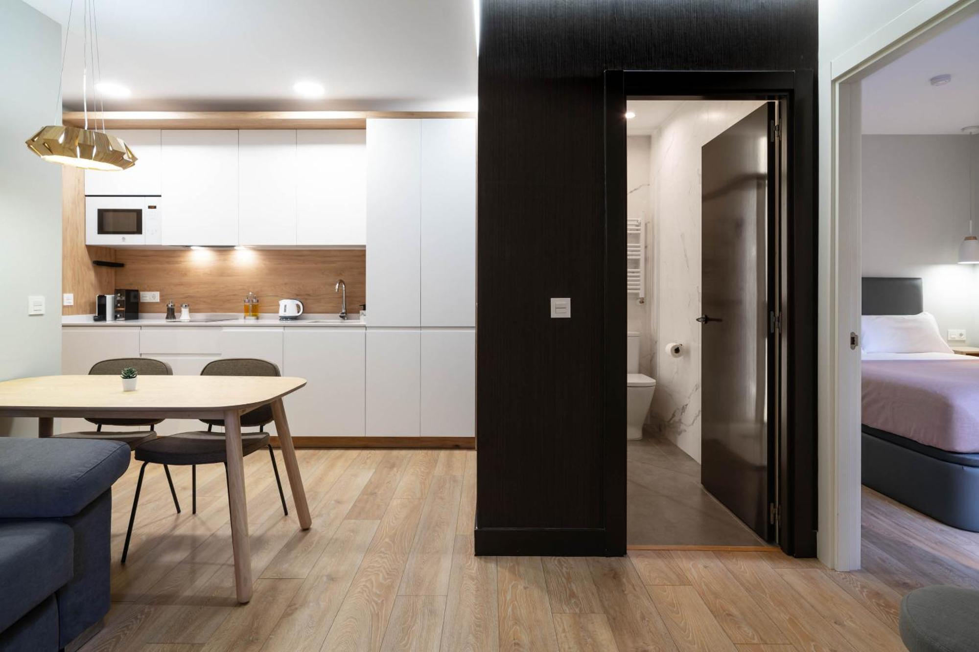 Limehome Bilbao Tristan De Leguizamon Kalea Bagian luar foto
